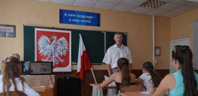 Як записати українських дітей-біженців у школу закордоном: правила вступу