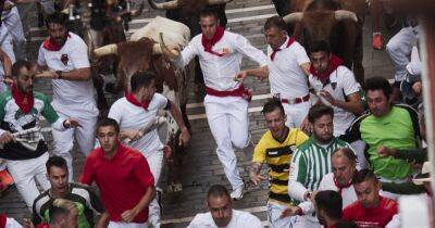 Трое мужчин скончались после забега быков в Испании