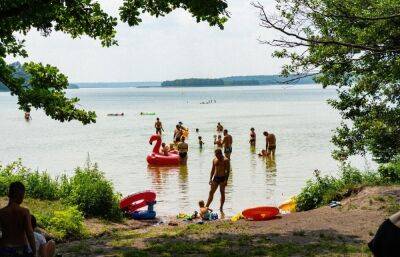 Жителей Тверской области просят быть осторожными в жару возле водоемов