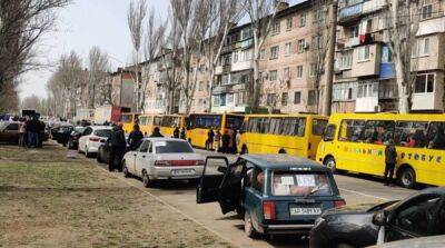 Оккупанты собирают как «живой щит» очереди на блокпостах в Запорожской области