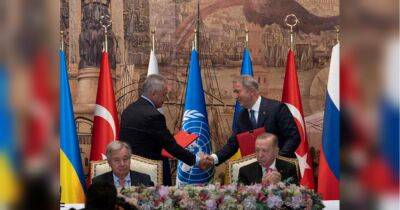 Історичний день: договір щодо зерна підписано у Стамбулі на умовах України