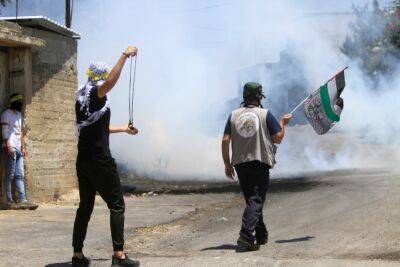 Массовые столкновения палестинцев с силами ЦАХАЛ в Кафр-Кадум