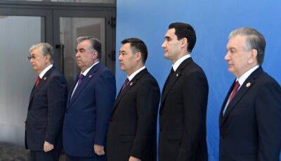 Мирзияев предложил наладить постоянную координацию руководителей спецслужб стран Центральной Азии