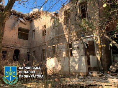 Наслідки ранкового обстрілу Харкова: пошкоджені приватний будинок та університет (фото)