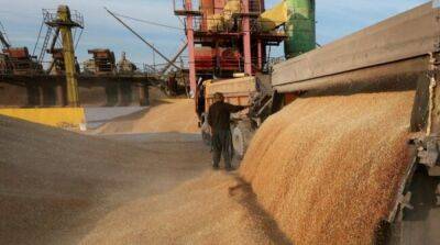 Запуск экспорта зерна готовят, несмотря на обстрел Одесского порта – Мининфраструктуры