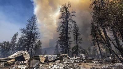 ЧП из-за лесного пожара в Калифорнии