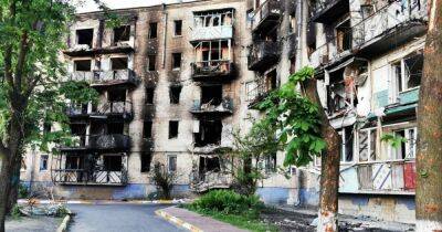 Трагедия в Буче: в городе начали сносить разрушенные дома