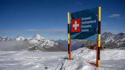 Глобальное потепление: тающий ледник сместил итальянско-швейцарскую границу