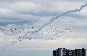 В небо над Беларусью подняли реактивные самолеты: в Коростене прозвучали взрывы