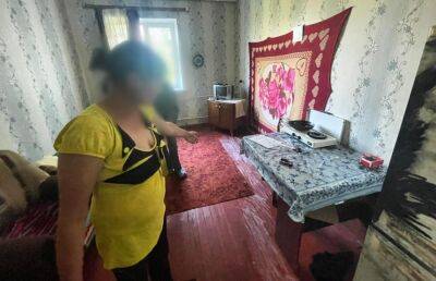 В Тверской области женщина переодела в чистую одежду зарезанного ею сожителя и сказала, что он сам поранился