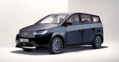 В продажу поступило первое в мире авто на солнечных батареях: подробности и цена (фото)