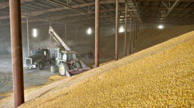 Аграриев освободили от уплаты налога на импорт техники для хранения зерна