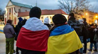 Польша потратила 1% ВВП для поддержки украинских беженцев – Bloomberg