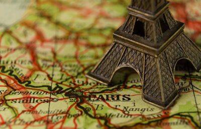 Президент Франции обвинил Россию в развязывании «мировой гибридной войны»