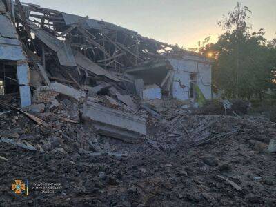 Удар РФ по Николаеву. Разрушена школа, пострадали дома, предприятие и водная станция вуза
