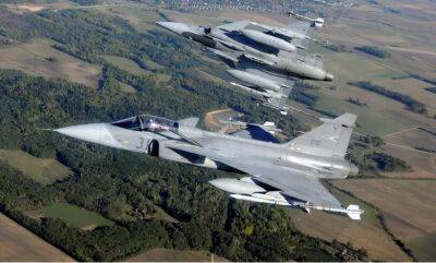 Литва - Венгерские военные перенимают у испанцев командование миссией воздушной полицией НАТО - obzor.lt - Россия - Украина - Италия - Германия - Эстония - Венгрия - Литва - Испания - Чехия - Патрулирование - Ввс