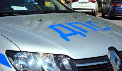 В Тобольске 16-летний водитель ВАЗ заехал крышу автомобиля Volkswagen