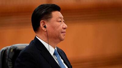 Сі Цзіньпін - Байдену: Китай рішуче виступає проти втручання у справи Тайваню