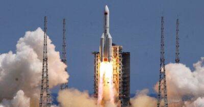 Китайская космическая ракета упадет на Землю в воскресенье: известны подробности
