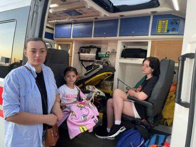 Пострадавшие в Затоке мама и дочка готовятся к лечению в Австрии | Новости Одессы