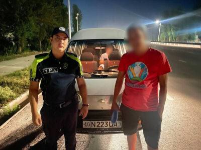 В Ташкенте нашли и оштрафовали водителя "Дамаса", который катался по кругу возле сквера Амира Темура против движения