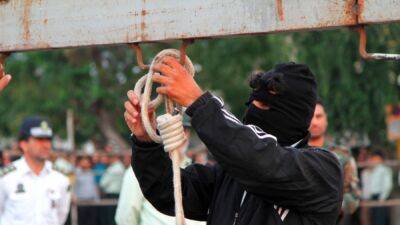 В Иране казнили трех женщин за один день