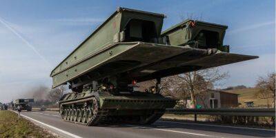 Германия направит в Украину 16 танков-мостоукладчиков — Минобороны
