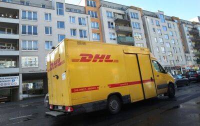 DHL прекратит перевозки по России