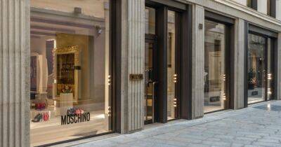 Moschino открыл магазин в отреставрированном дворце XVIII века