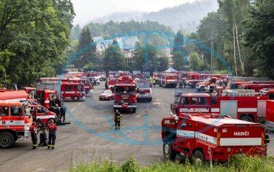 Пожар в Чешской Швейцарии длится шестой день