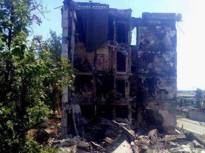 Оккупанты уничтожили до основания админздания в Лисичанске и закрепляются в городе – Гайдай