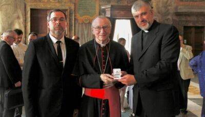 В Ватикане презентовали серебряную монету, посвященную Украине