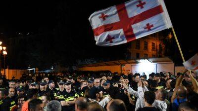 В Тбилиси начался бессрочный протест с требованием интеграции в ЕС
