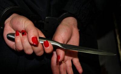 В Джизакской области в ходе семейной ссоры женщина зарезала своего мужа