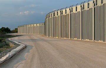 Глава МВД Латвии: Временный забор на границе с Беларусью выполняет свою функцию