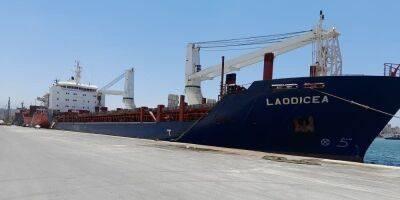 В Ливане задержали сирийское судно с ворованным у Украины зерном — СМИ
