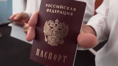 Визы не будут выдавать: россиян могут лишить возможности посещать страны Европы