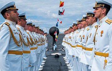 Российские военные опозорились на параде ко дню ВМФ в Санкт-Петербурге