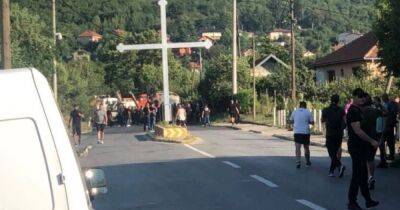 Стрельба в Сербии: на сербско-косовской границе начались вооруженные столкновения (видео)
