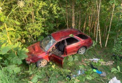 В Тверской области в кювет улетела Subaru: пять человек попали в больницу