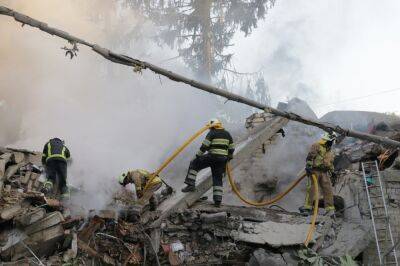 Утренний «прилет» в Харьков: кроме школы повреждены пять домов и автомобиль