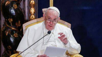 Папа Франциск хотел бы "как можно скорее" посетить Москву и Киев