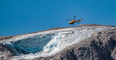 При обрушении ледника в Италии погибли шестеро альпинистов, еще 19 пока не могут найти