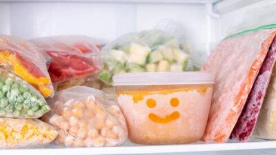 Раз и навсегда: можно ли замораживать продукты дважды и сколько хранить их в морозилке