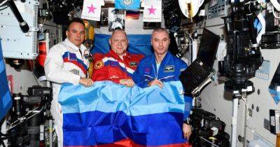 "Мы не можем игнорировать это": астронавта из США возмутили флаги "ЛДНР" на МКС