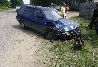 Водитель «Калины» попала в больницу после ДТП под Тверью