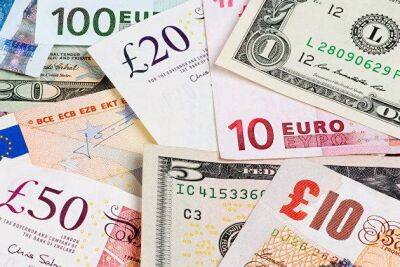 Курс евро опустился ниже 1,03 доллара впервые с декабря 2022 года