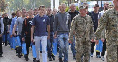 Валерий Залужный - "Идет война": Залужный призвал встать на воинский учет тех, кто это еще не сделал - focus.ua - Украина