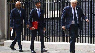 Министры финансов и здравоохранения Великобритании подали в отставку