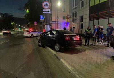 Два человека пострадали в ночном ДТП в Твери